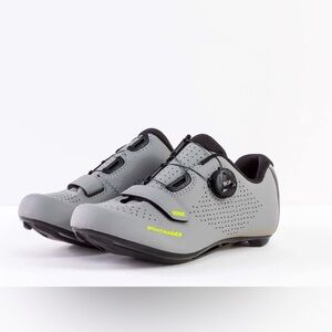 CIRCUIT ROAD CYCLING SHOE BONTRAGER
CIRCUIT ROAD CYCLING SHOE - brand new